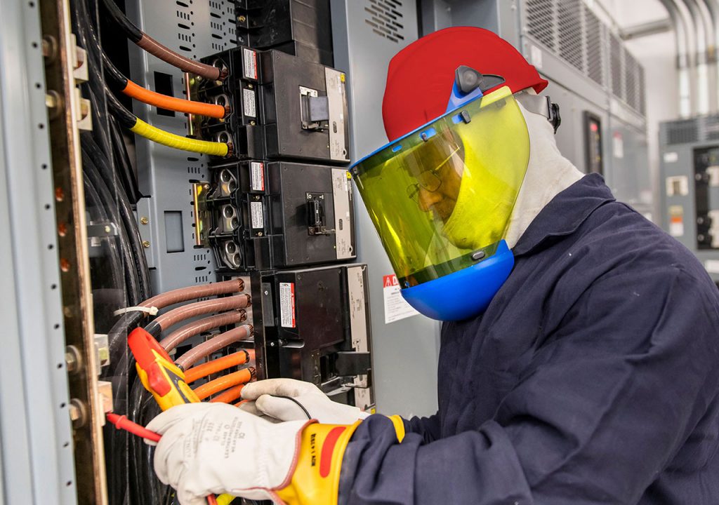 hero-Safety-and-Quality Morningstar providing industrial electrical contracting services.
